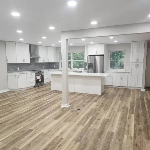 Kitchen island with white quartz