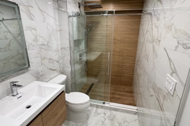 Small Bathroom Remodeling Ideas That Maximize Space and Style 1 Small Bathroom Remodeling Ideas That Maximize Space and Style